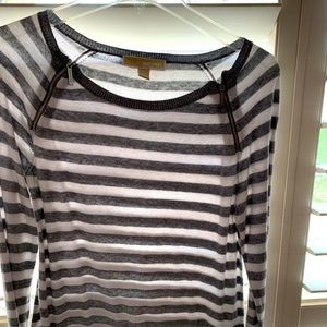 Light weight gray/ white sweater